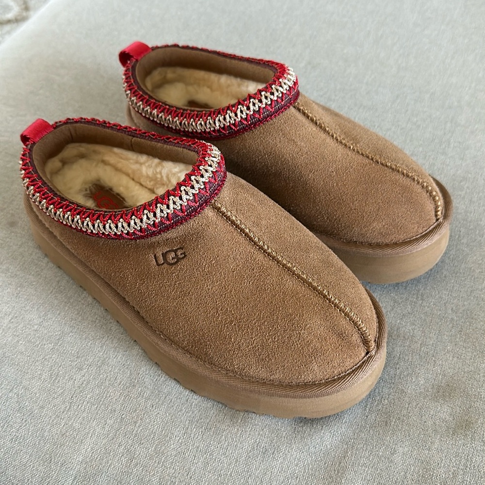 Brand new UGGS-kids